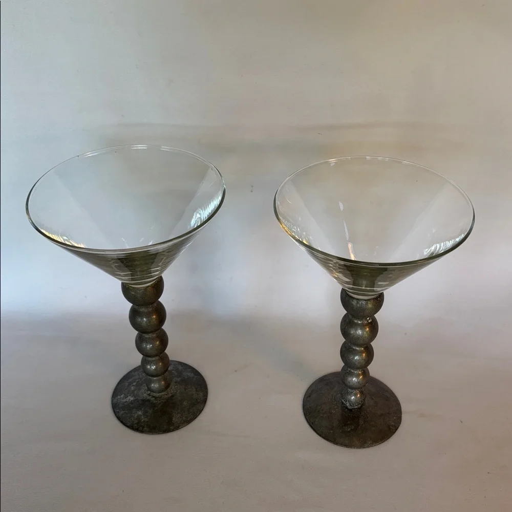 VINTAGE 1950’s SET OF 2 BEAUTIFUL MARTINI - WINE GLASSES WITH SILVER METAL STEMS - Picture 2 of 8